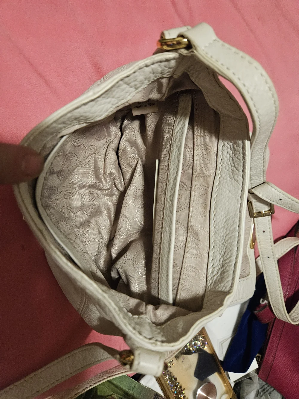 Michael Kors Ivory Leather Crossbody Bag with Gold Hardware - Picture 7 of 8